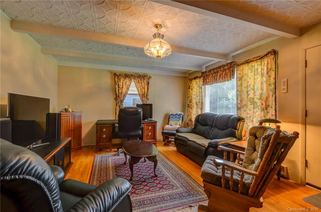 104 Summer Street - Photo 4