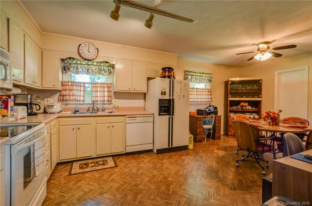 104 Summer Street - Photo 5