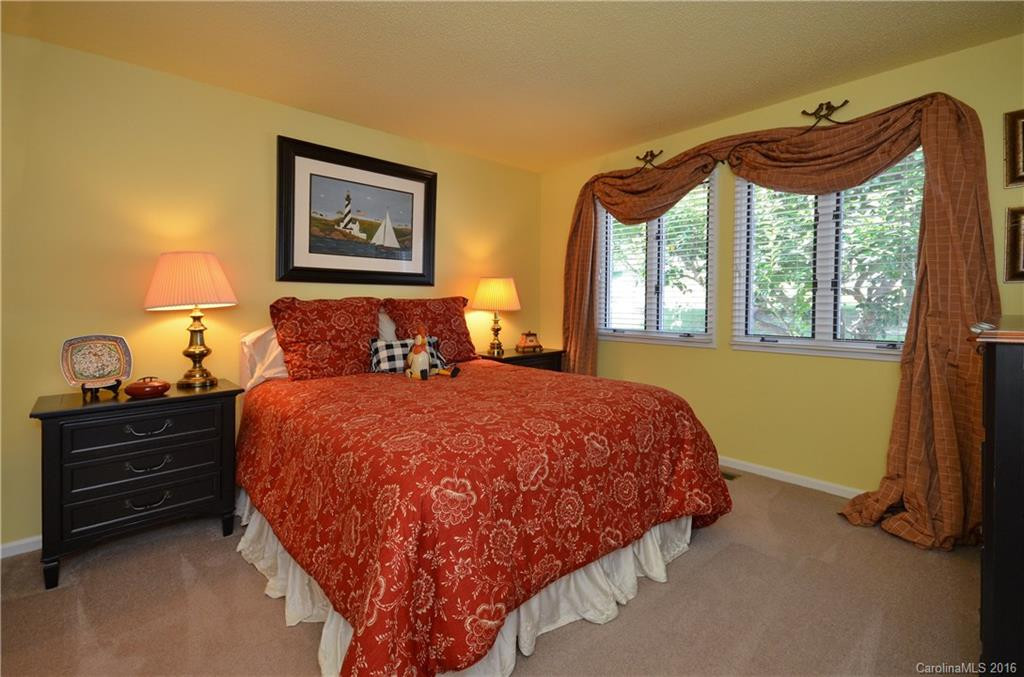 126 Overlook Drive #UNV-35 - Photo 13