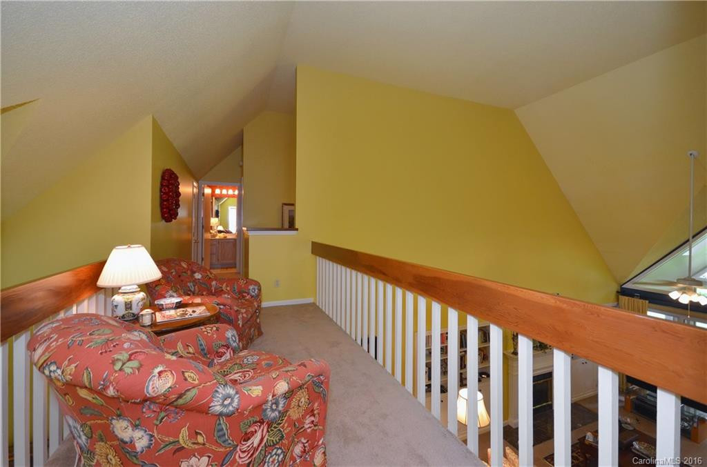 126 Overlook Drive #UNV-35 - Photo 16