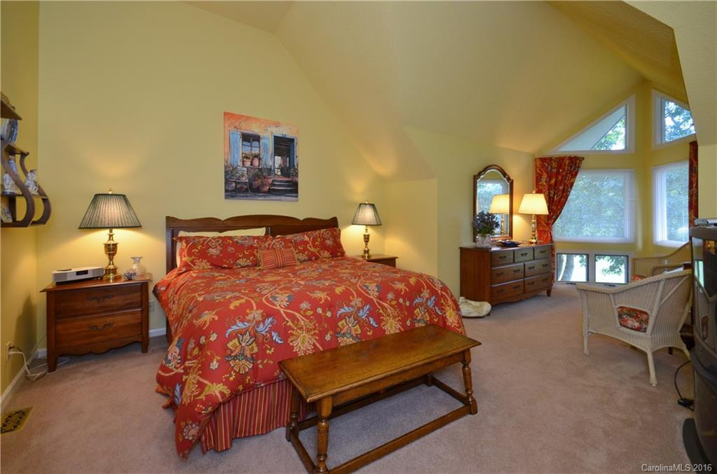 126 Overlook Drive #UNV-35 - Photo 18