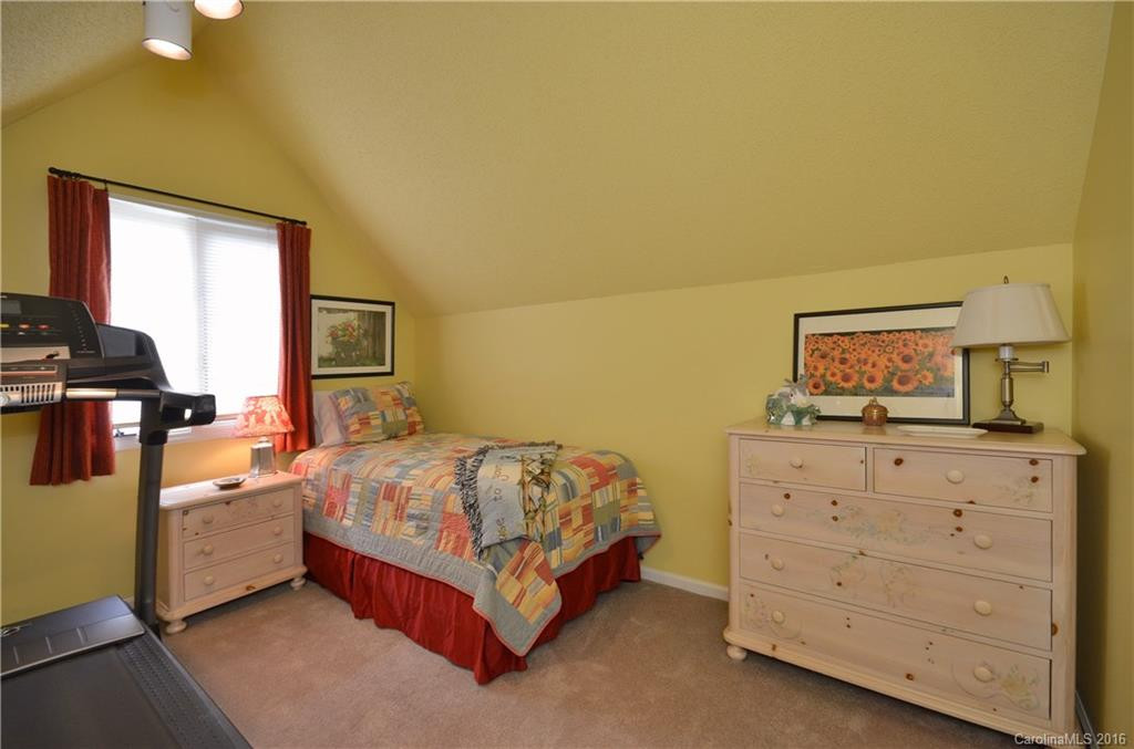 126 Overlook Drive #UNV-35 - Photo 19