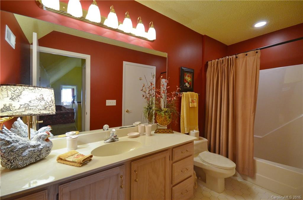 126 Overlook Drive #UNV-35 - Photo 20
