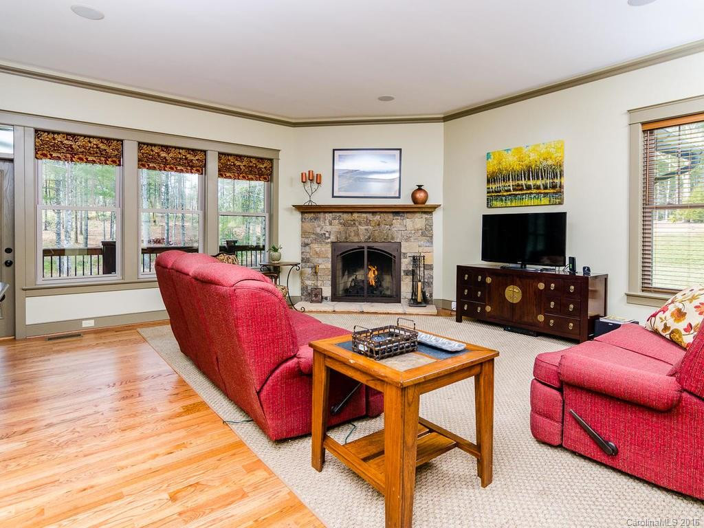 102 Bridgewater Drive - Photo 3