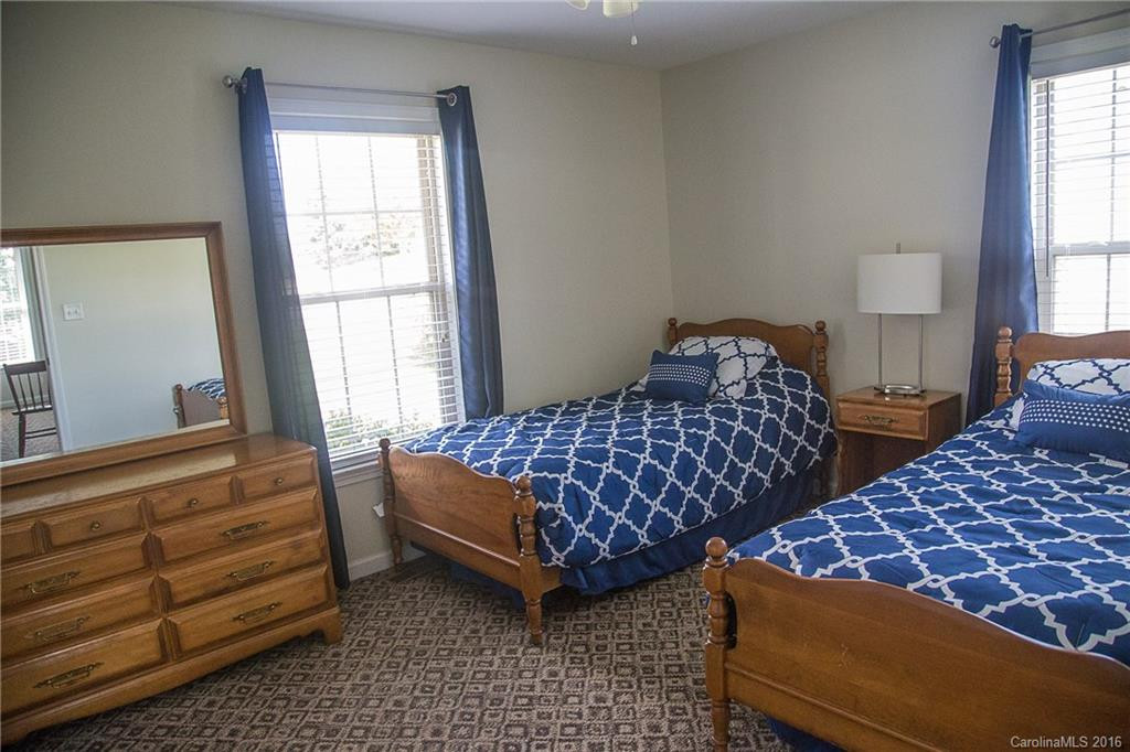 305 Hosta Court - Photo 12