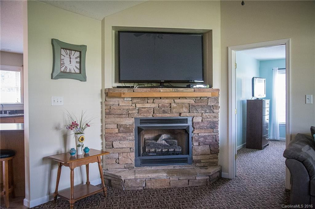 305 Hosta Court - Photo 8