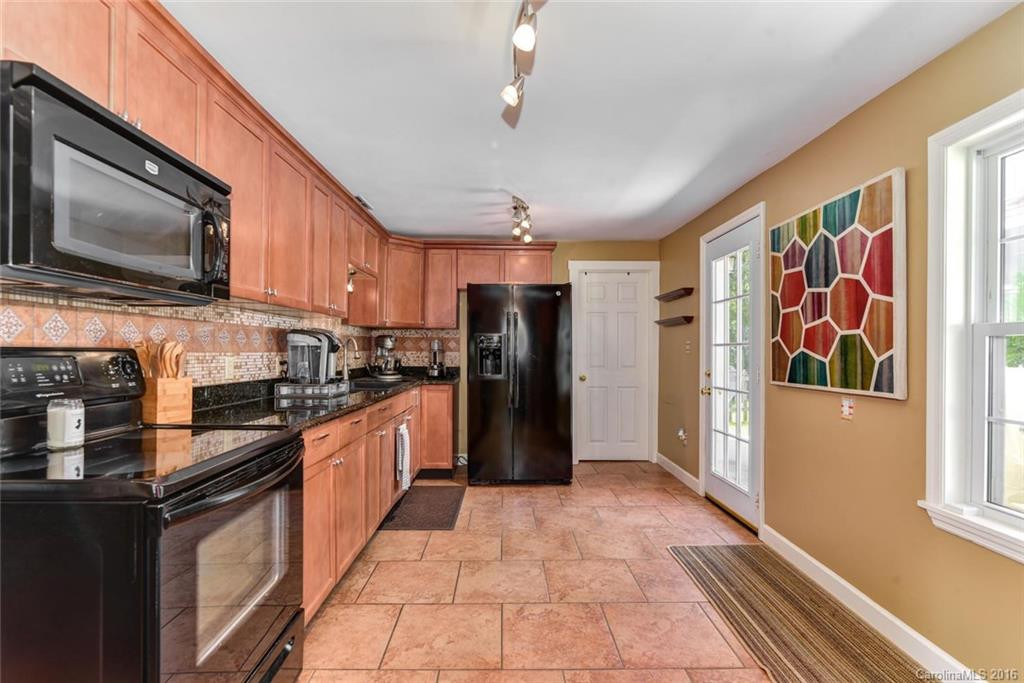 589 Sand Hill Road - Photo 11
