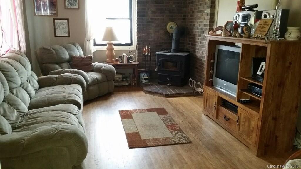 476 Pisgah Drive - Photo 3