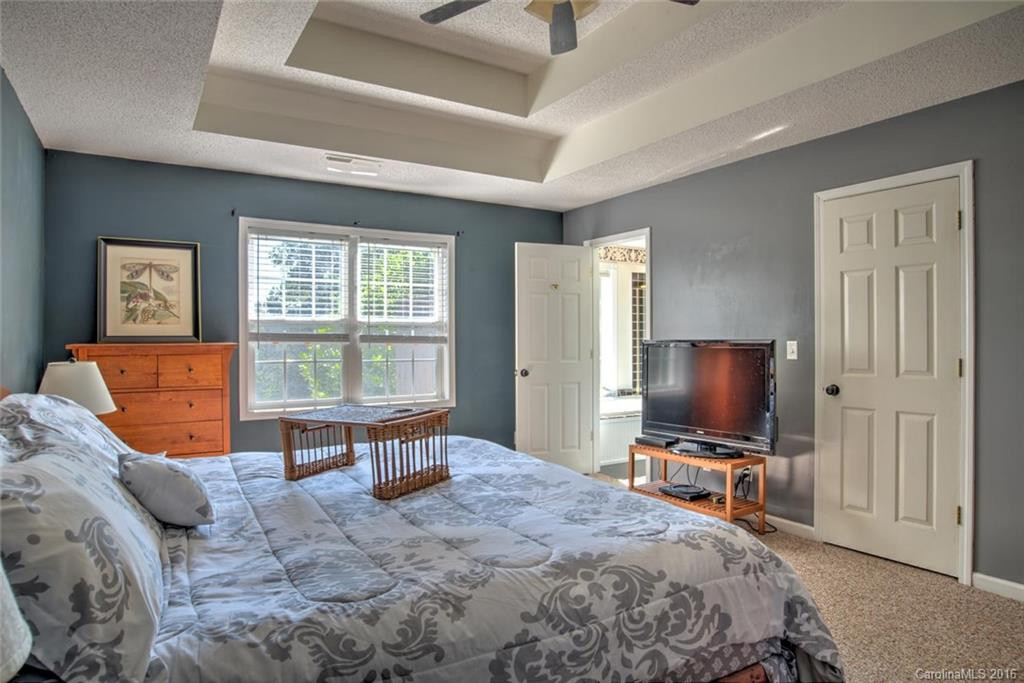 5 Westmont Drive - Photo 11