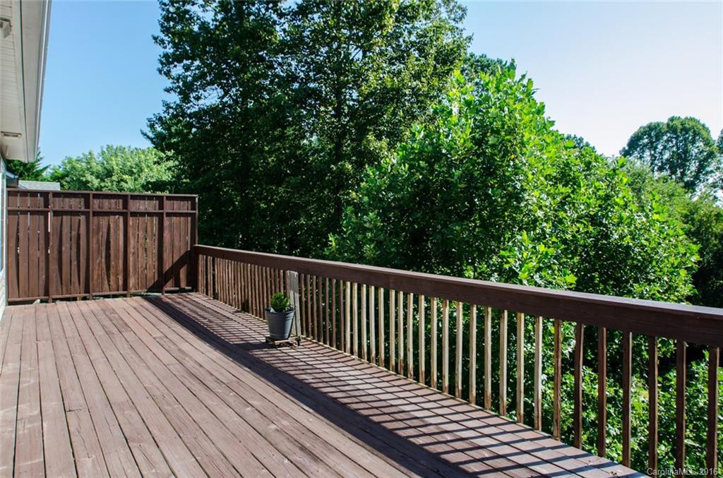 5 Westmont Drive - Photo 9