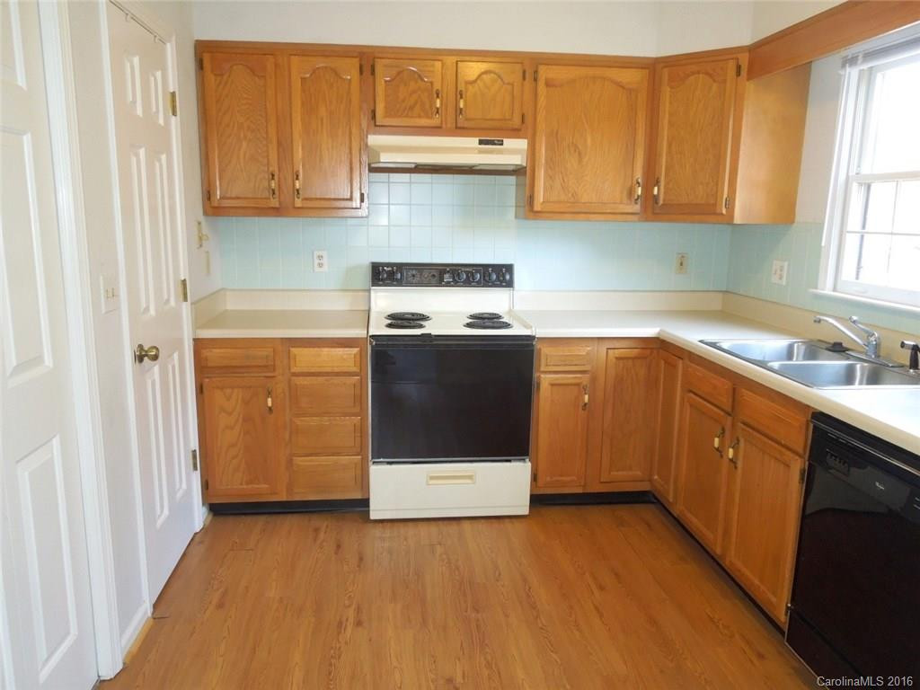 1753 Haywood Manor Road #D-7 CL B Haywood Manor - Photo 3