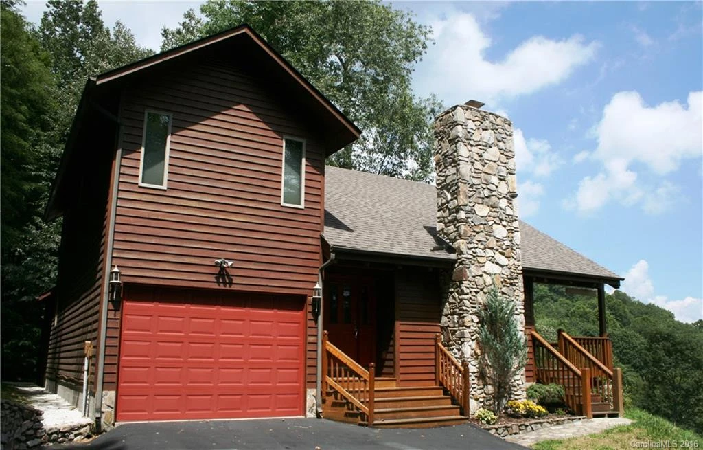 286 Goldenleaf Road