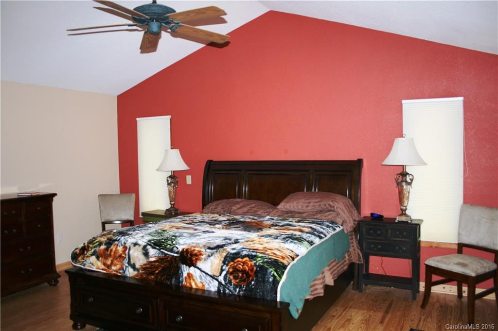 286 Goldenleaf Road - Photo 11
