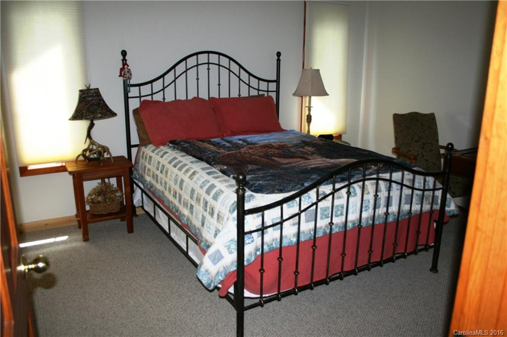 286 Goldenleaf Road - Photo 15