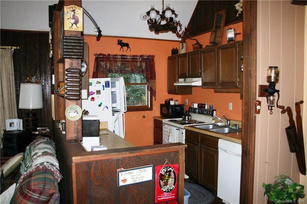 382 Upper Lookout Drive - Photo 6