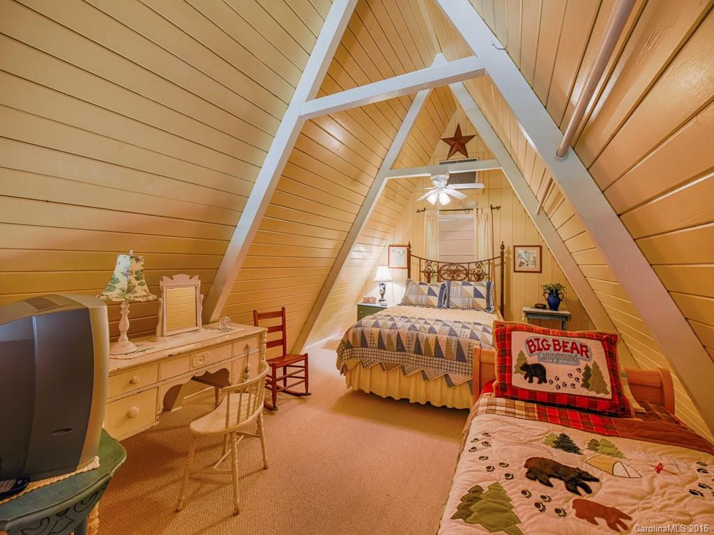 96 Lorraine Drive - Photo 10