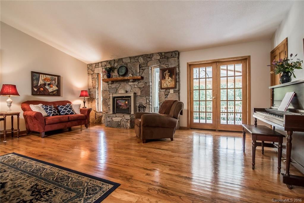 278 Laurel Ridge Drive - Photo 4