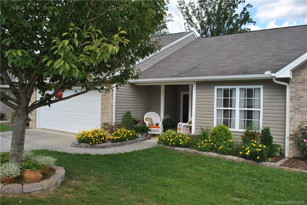 70 Farington Circle #103