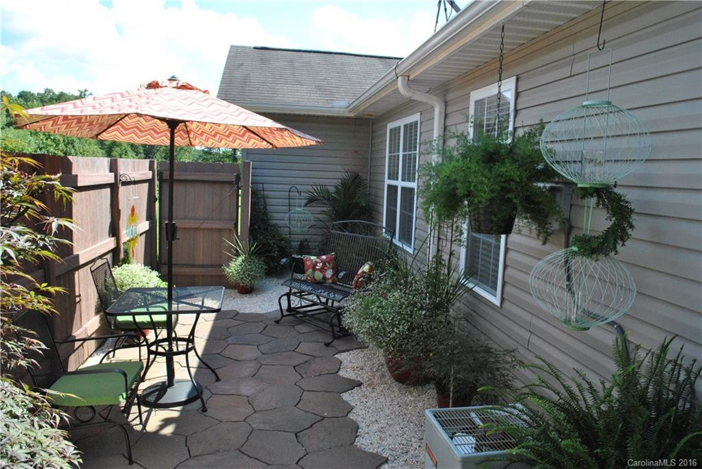 70 Farington Circle #103 - Photo 23