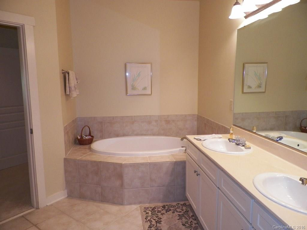 9 Kenilworth Knoll #114 - Photo 6