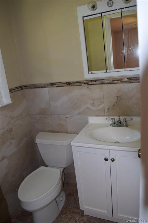 1970 Cambridge Drive - Photo 14
