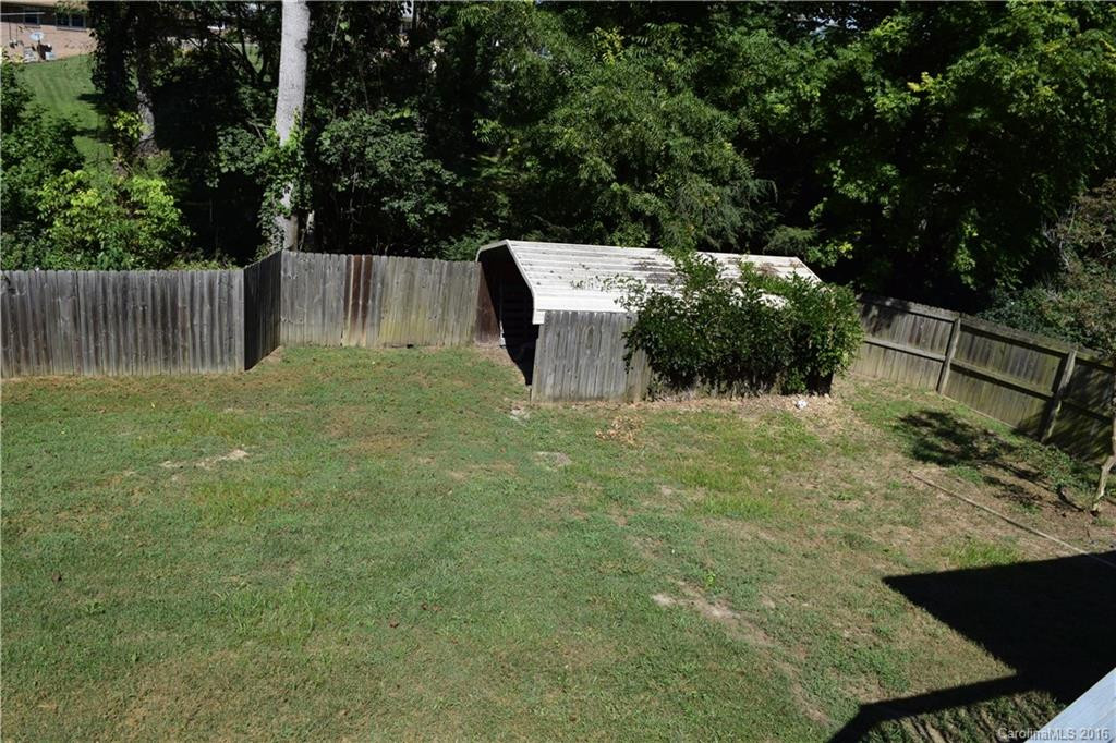 1970 Cambridge Drive - Photo 4