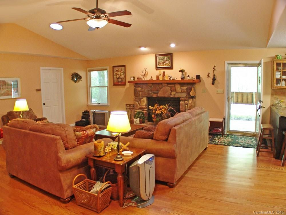138 Ohwanteska Lane #U4L9 - Photo 2