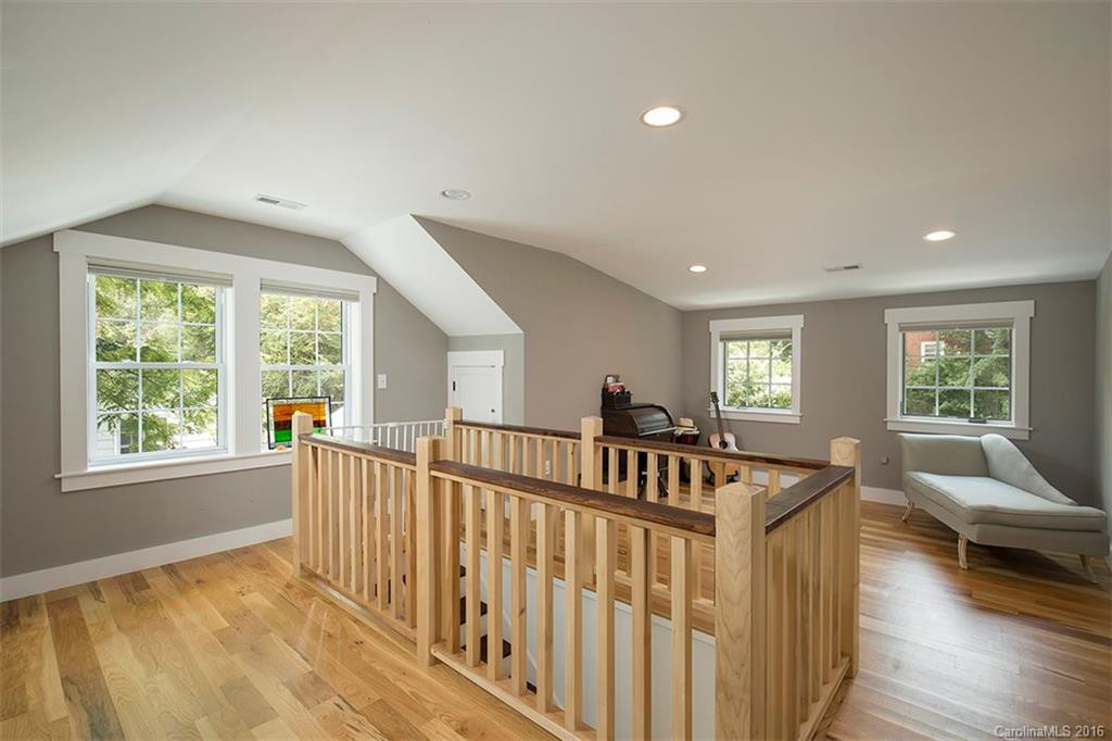 140 Lakeview Avenue - Photo 12