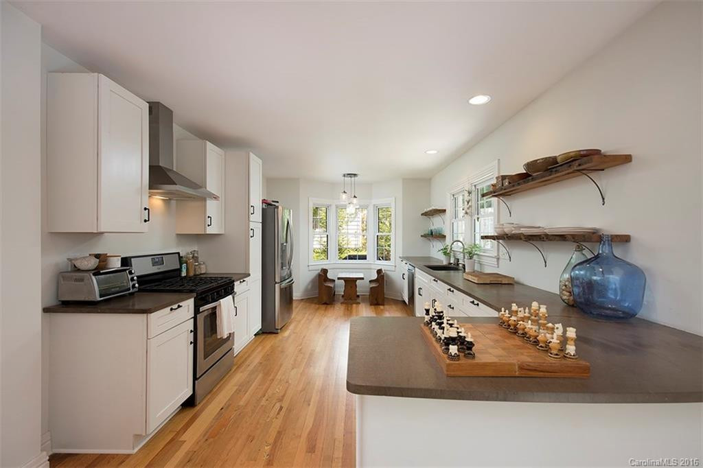 140 Lakeview Avenue - Photo 7