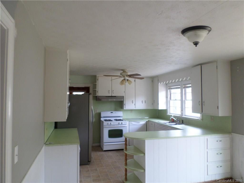 623 Higate Road - Photo 5