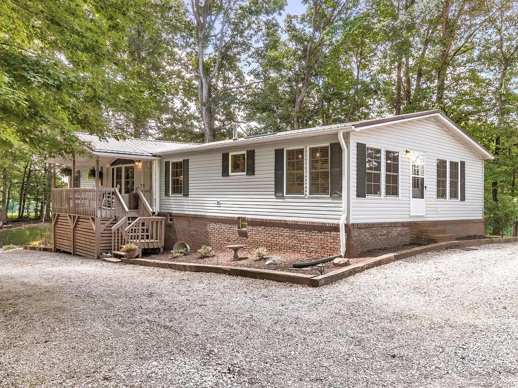 53 Mill Knob Drive