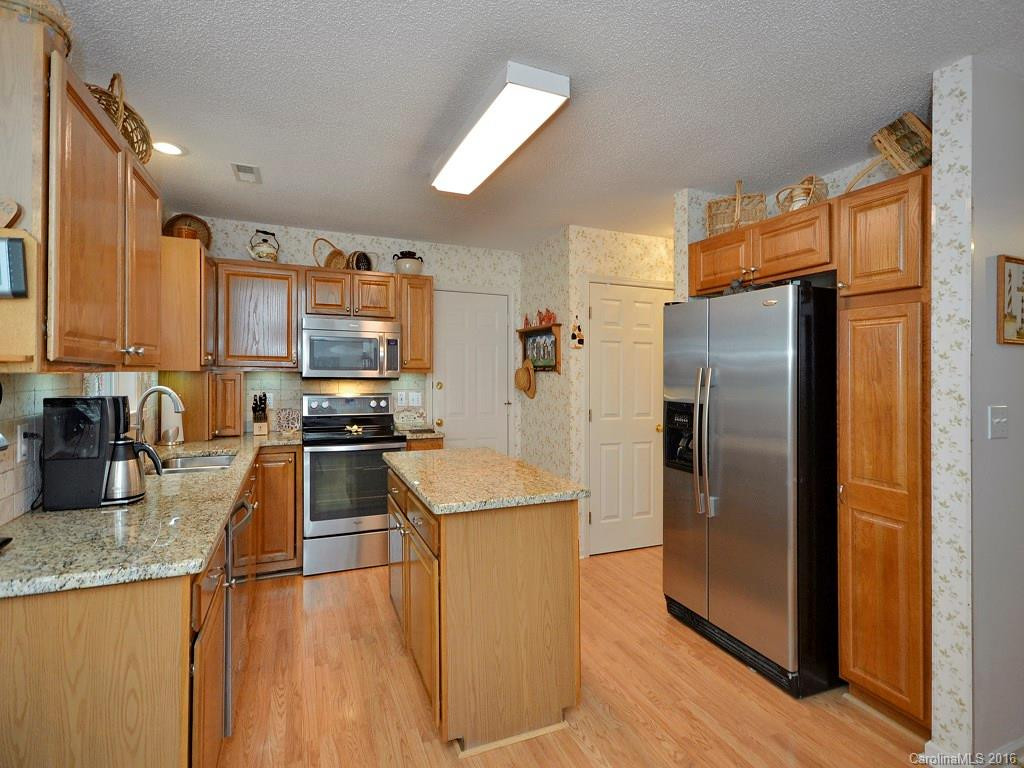 1215 Pebble Lane - Photo 12