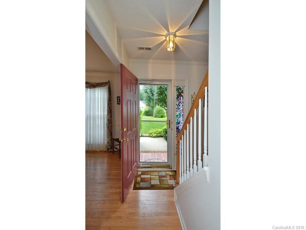 1215 Pebble Lane - Photo 3