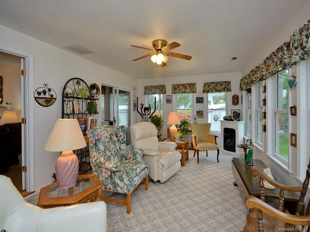 1215 Pebble Lane - Photo 6