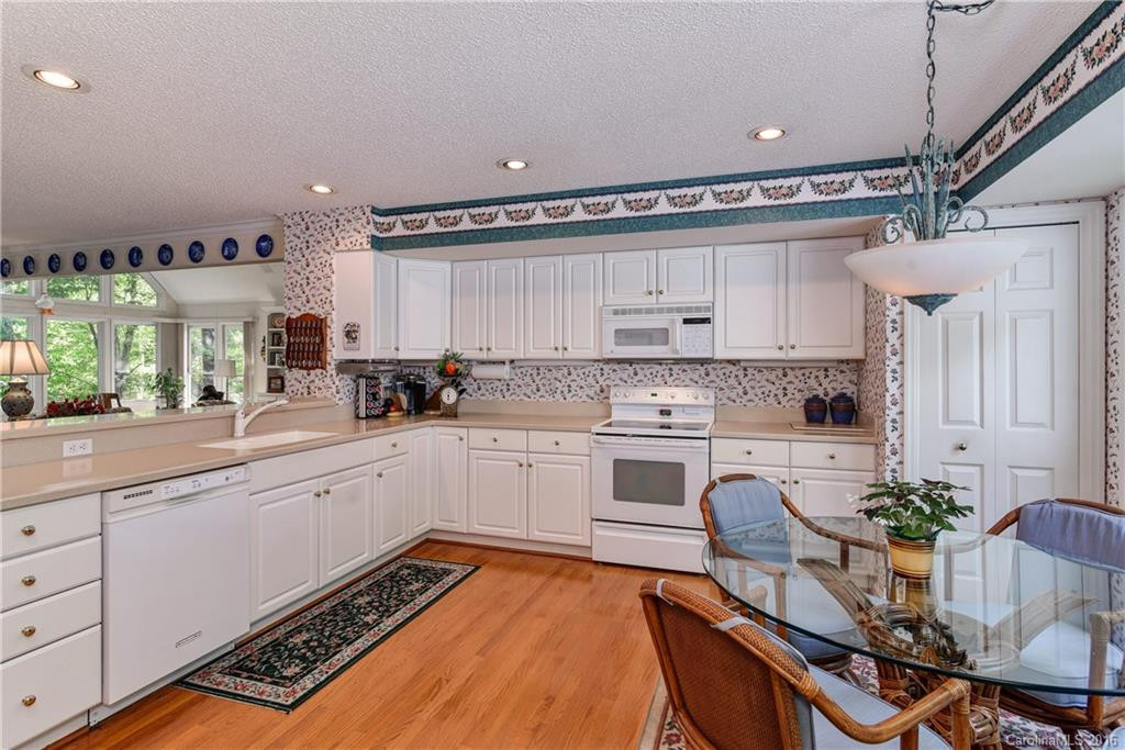 336 Dawnbrook Drive #Brookwood Village - Photo 10
