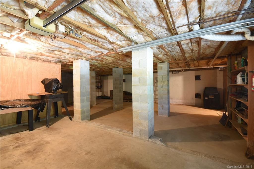 36 Crystalwood Lane - Photo 17