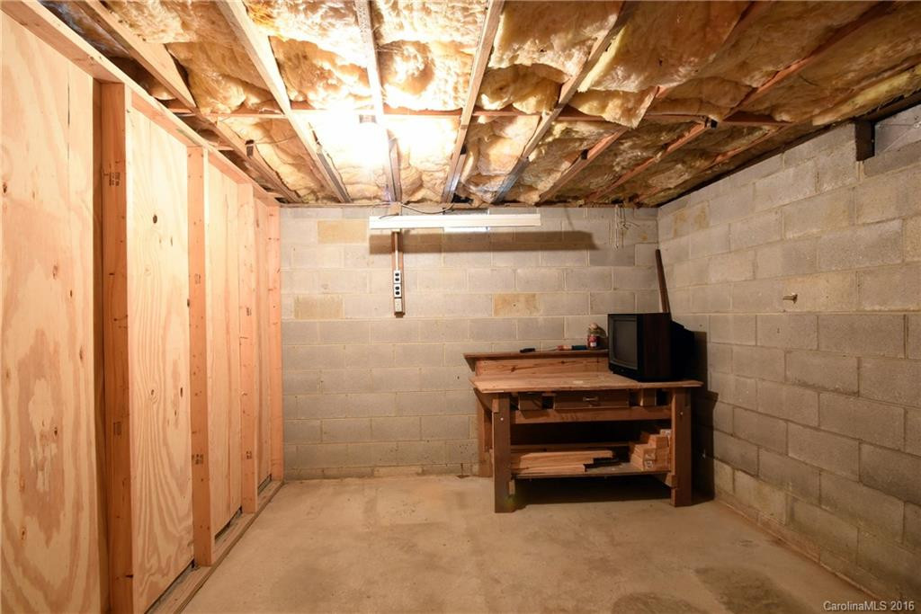 36 Crystalwood Lane - Photo 18