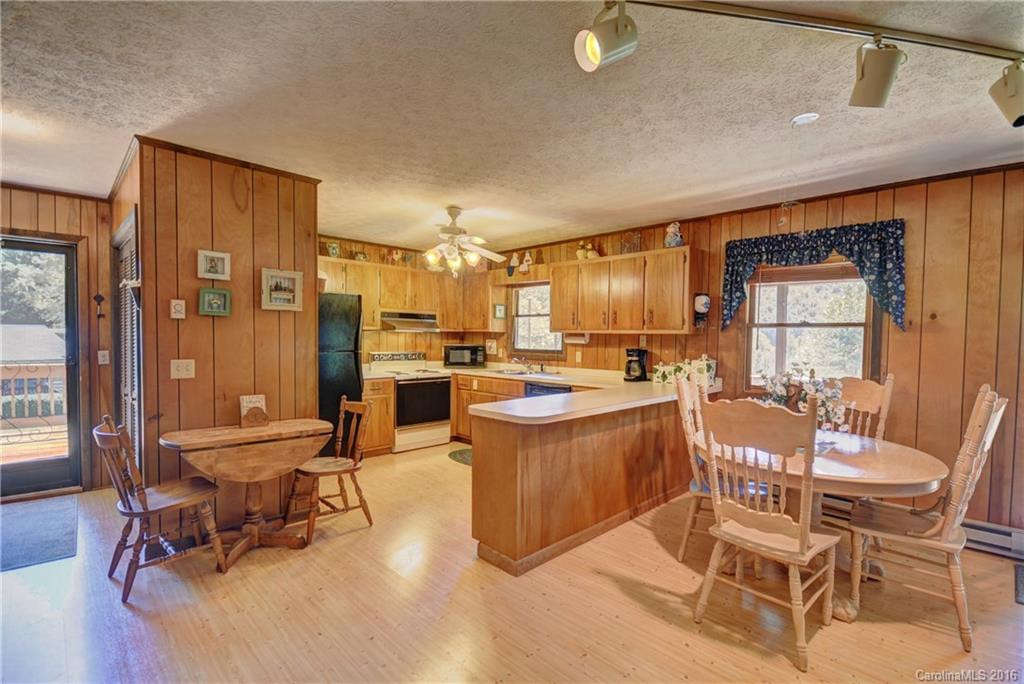 36 Crystalwood Lane - Photo 10