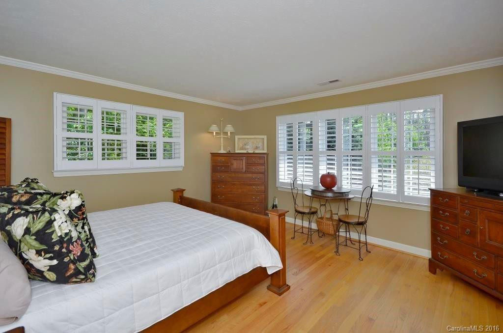 140 South Drive - Photo 12