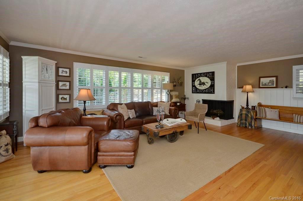 140 South Drive - Photo 4