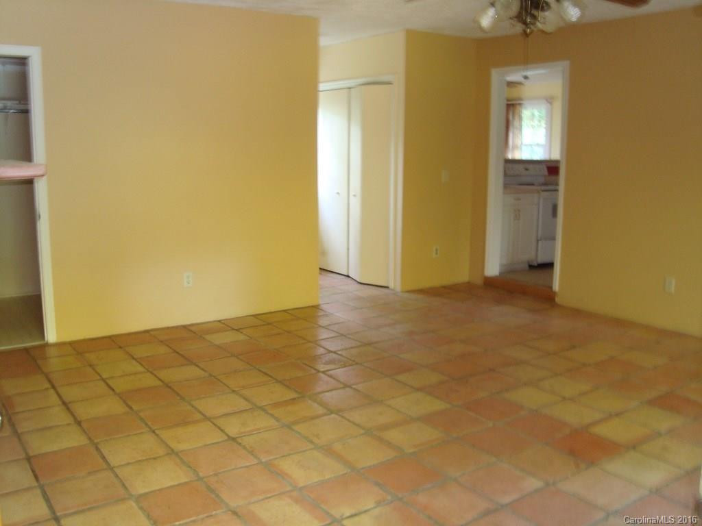 96 Tate Lane - Photo 2