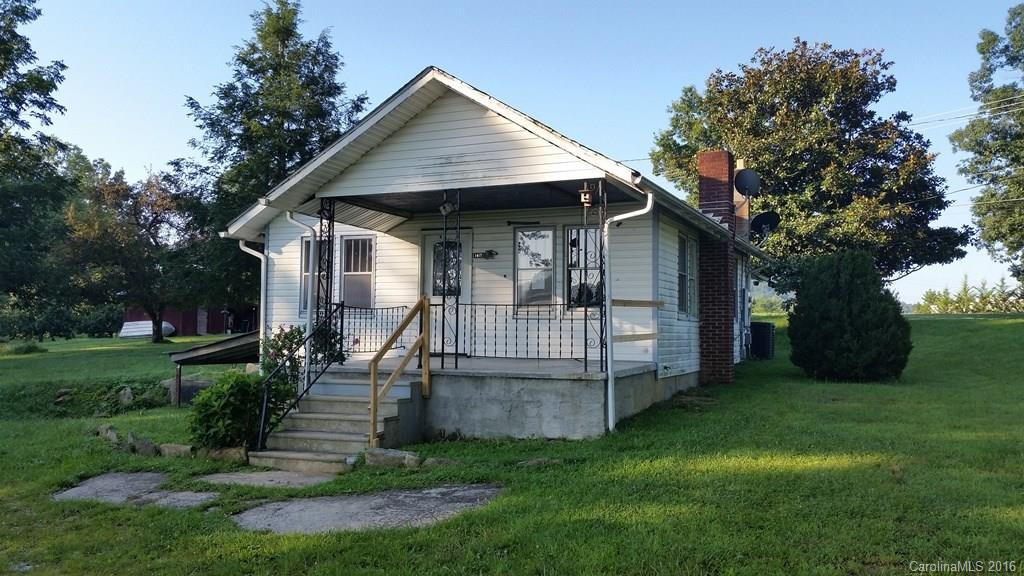 1417 Pilot Mountain Road