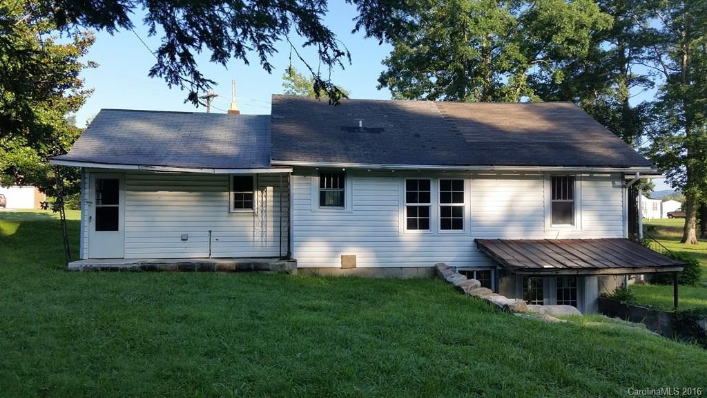 1417 Pilot Mountain Road - Photo 2