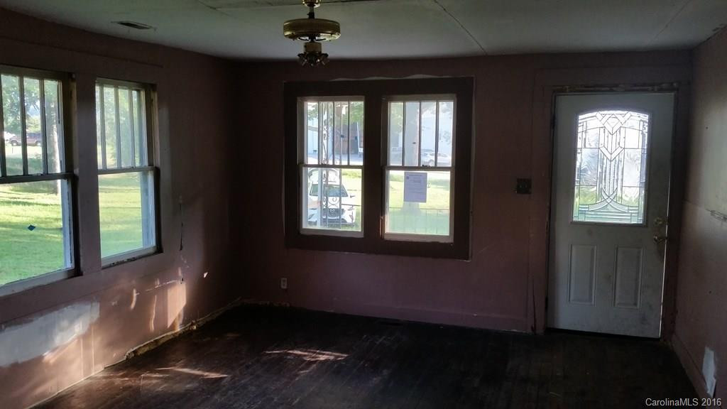 1417 Pilot Mountain Road - Photo 5