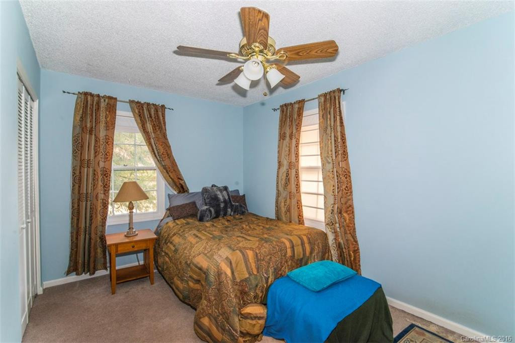 19 Glen Meadows Road - Photo 12