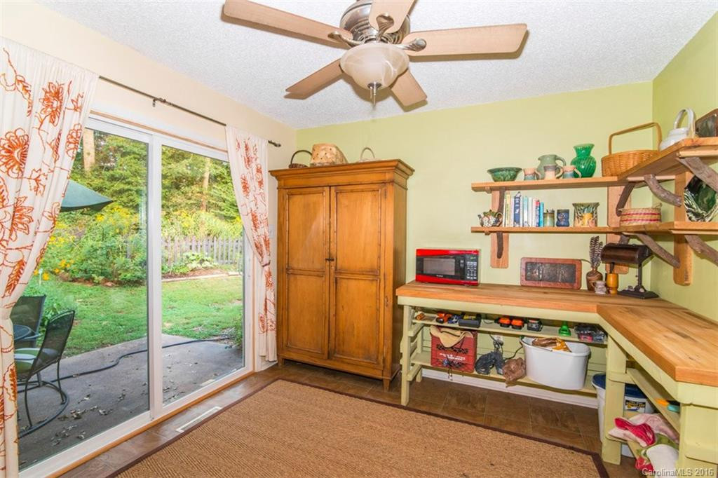 19 Glen Meadows Road - Photo 8