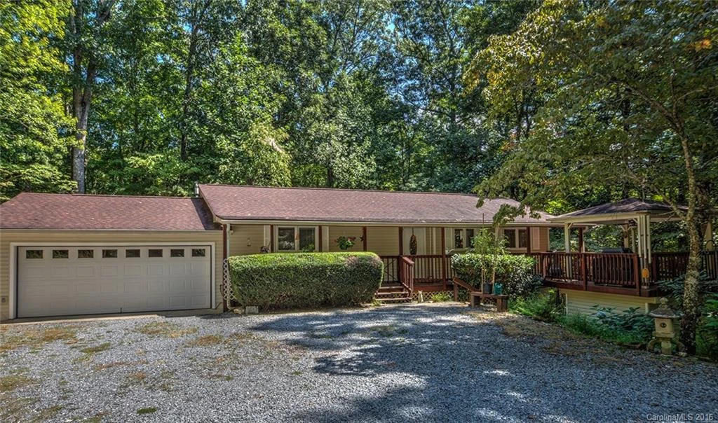 290 Skyland Drive