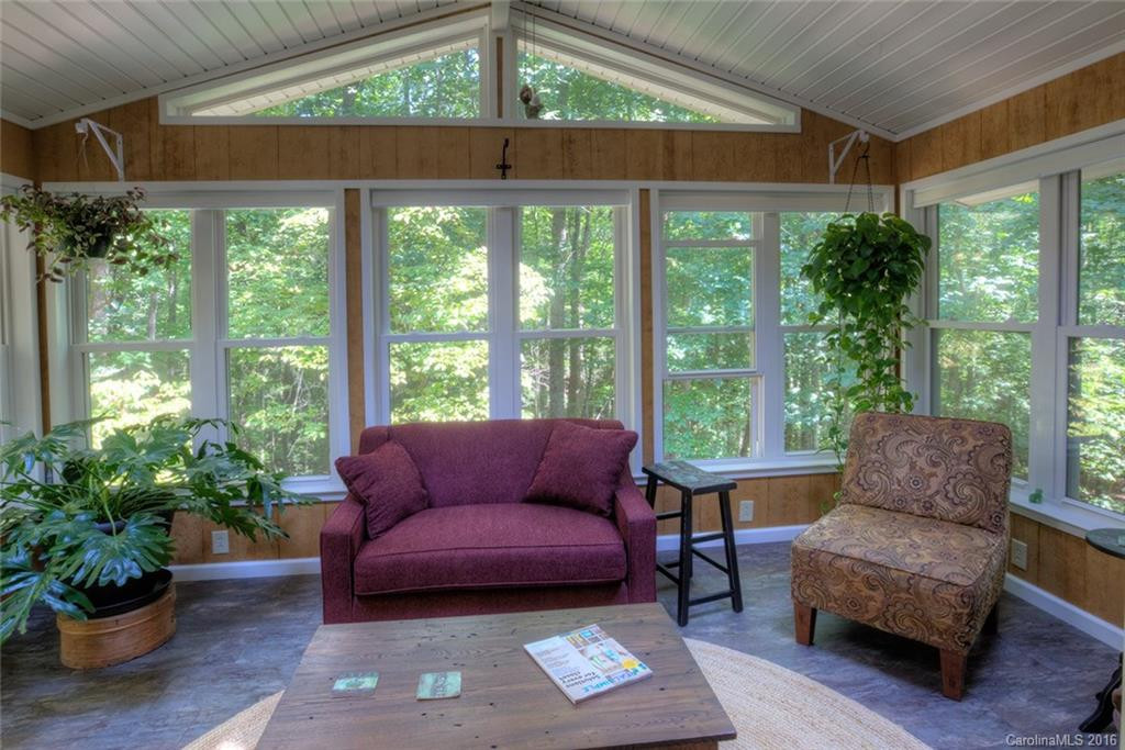 290 Skyland Drive - Photo 12