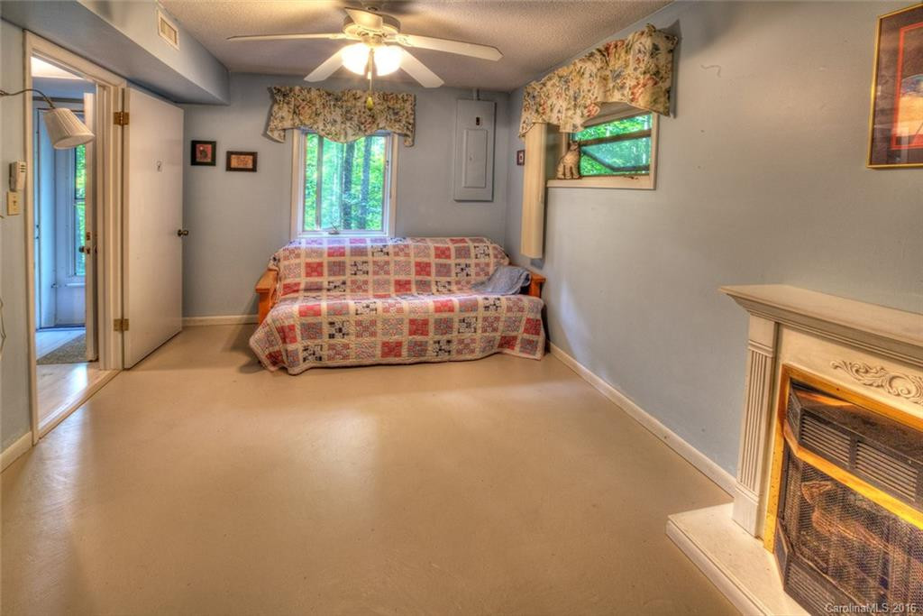290 Skyland Drive - Photo 18
