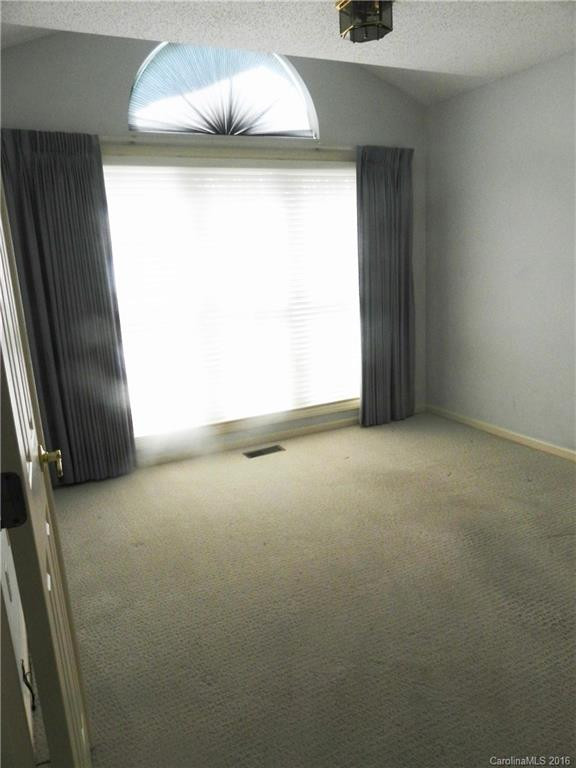 6 Park Avenue - Photo 13